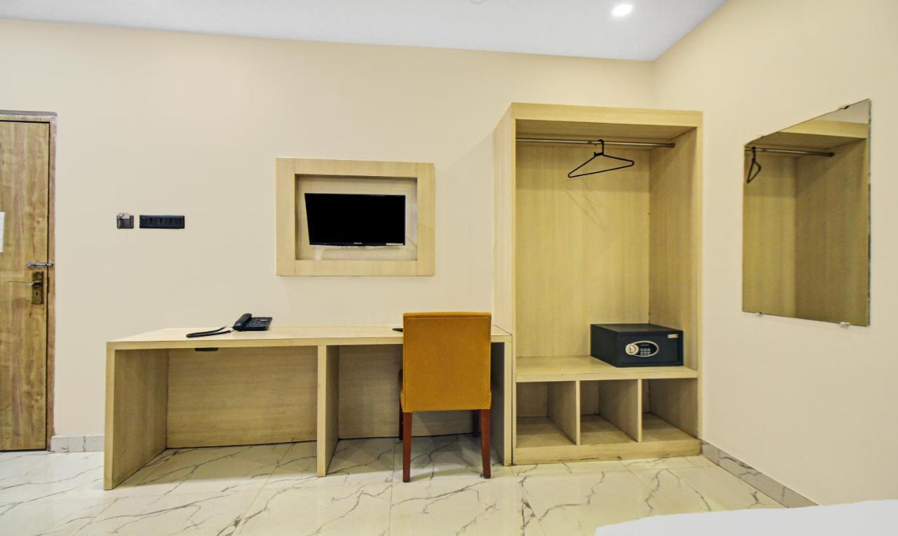 Itsy Hotels Transit Express Calcuta Exterior foto